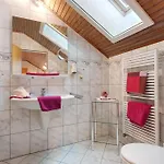 Апартаменти Haus Schoenblick