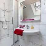 Апартаменти Haus Schoenblick *