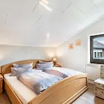 Haus Schoenblick Апартаменти