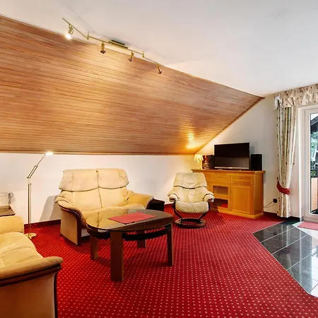 公寓 Haus Schoenblick *