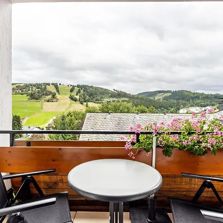 Haus Schoenblick アパート