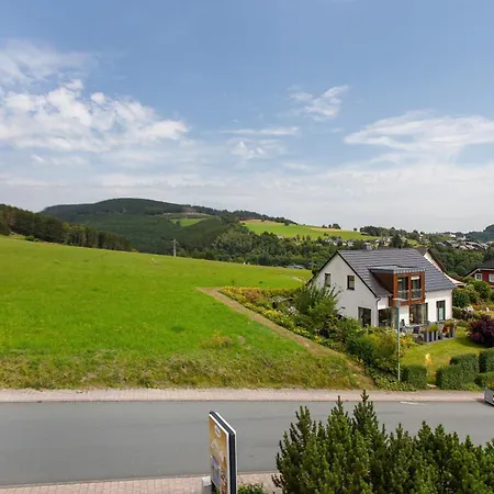 Haus Schoenblick Апартаменти *