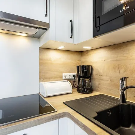 Haus Schoenblick Апартаменти *