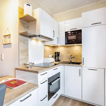 Haus Schoenblick Апартаменти *