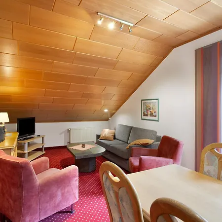 Апартаменти Haus Schoenblick